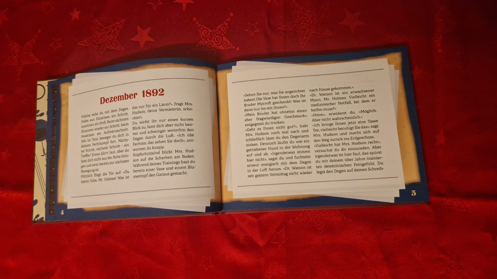 Geöffnete Doppelseite mit dem Beginn der Sherlock-Holmes-Geschichte im Dezember 1892